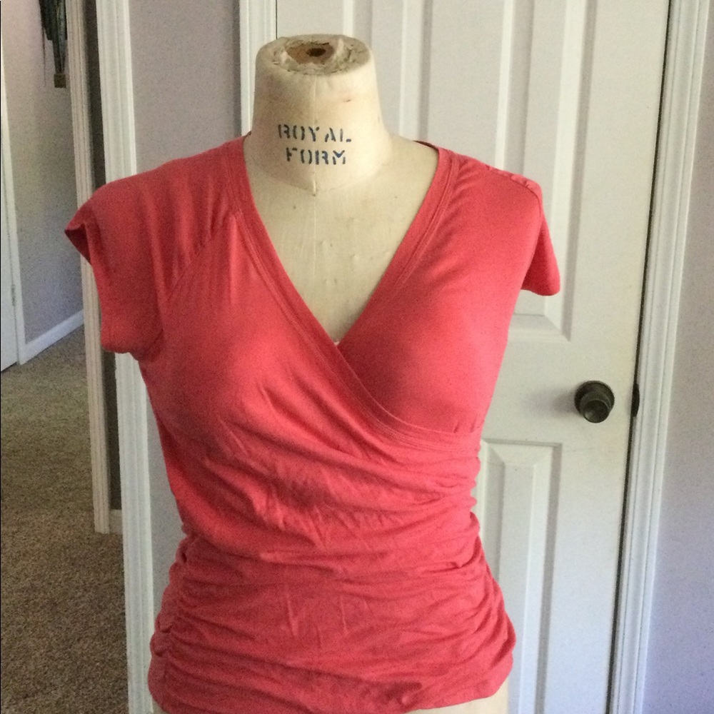 Cap-sleeved blouse with ruched sides
